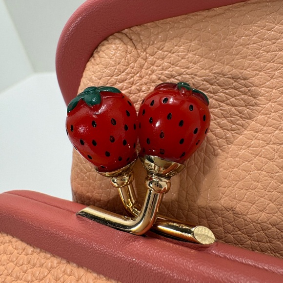 COACH Nora Kisslock Crossbody With Strawberry 🍓Leather Gold/Faded Blush/Taffy - Picture 4 of 16
